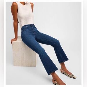 FRAME Le One Crop Mini Boot Prima - 30 34 Sz 2 - Dark Wash Flare Cropped Jeans